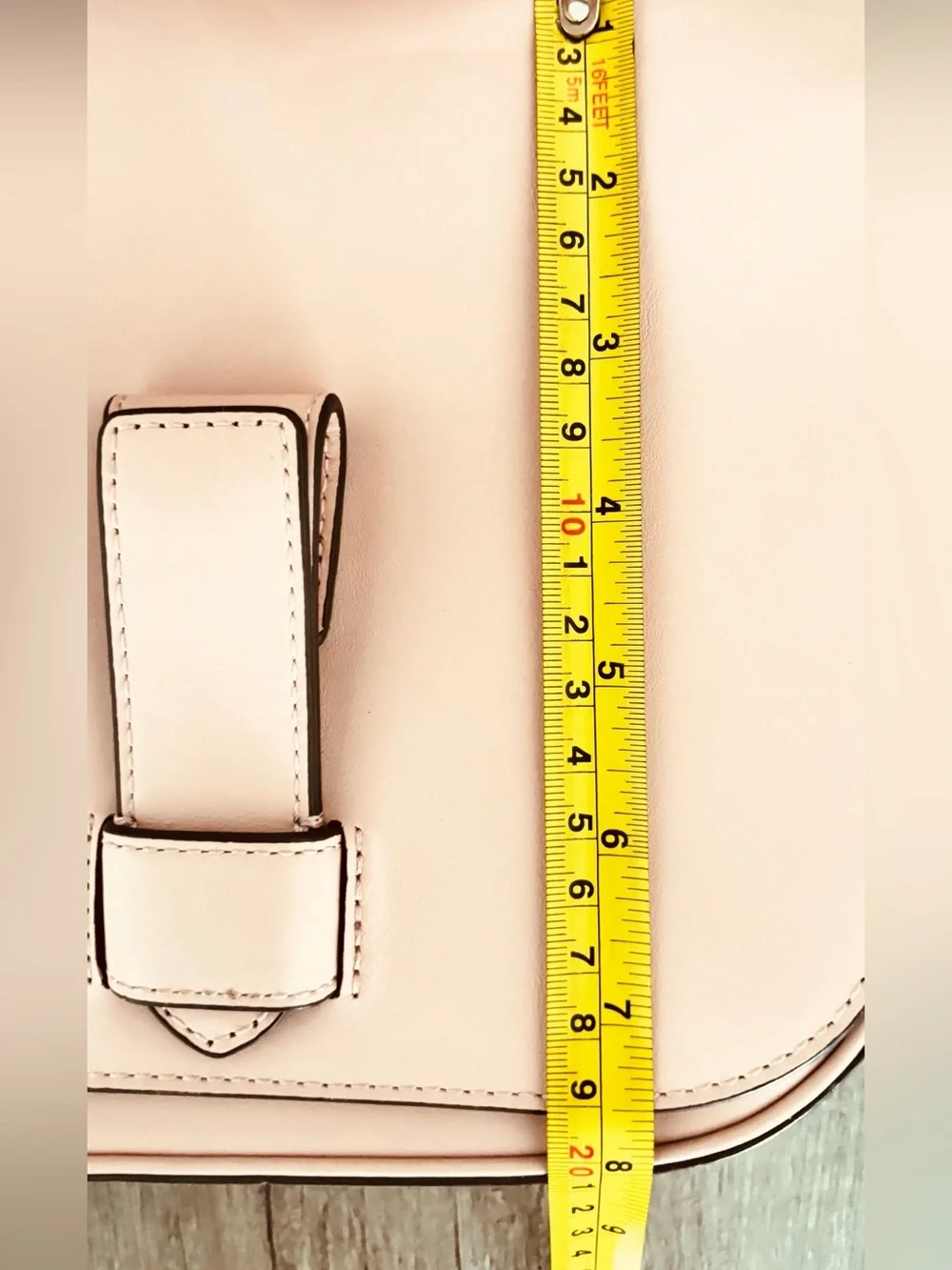 NWOT Banana Republic. Italian Leather Saddle Bag